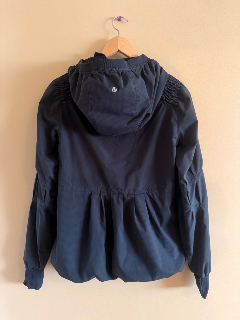 lululemon athletica Women’s ' Navy Hooded Windbreaker Jacket